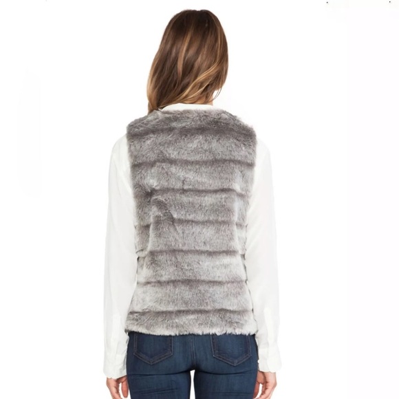 Joie Grey Soft Designer Trendy Women Fur Vest Sz M - Picture 2 of 5